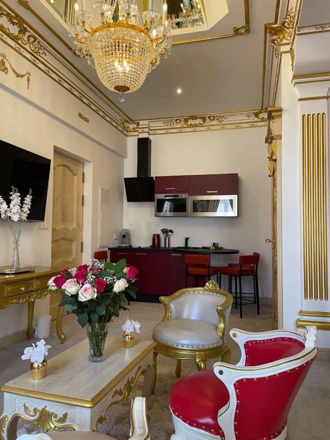 Suite Imperiale Eglise Du Couvent ナルボンヌ エクステリア 写真